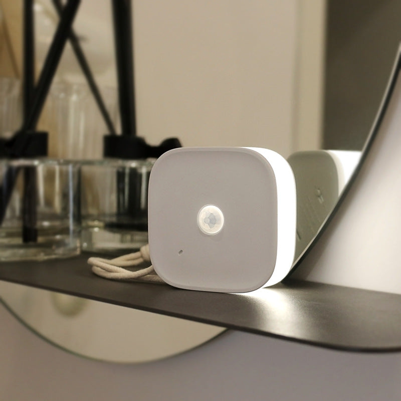 USB Motion Sensor Night Light – Soft Glow, Round Design